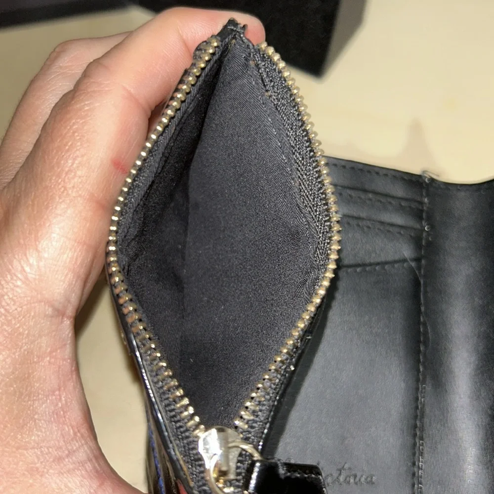 Victoria’s Secret Metallic Rainbow Wallet Heart Snap Closure - Picture 8 of 11